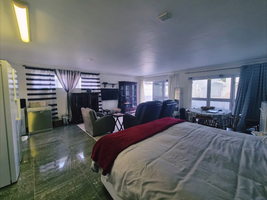 4 Bedroom Property for Sale in Stilbaai Wes Western Cape